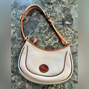 Vintage Dooney and Bourke Crescent shoulder/crossbody bag - Cream